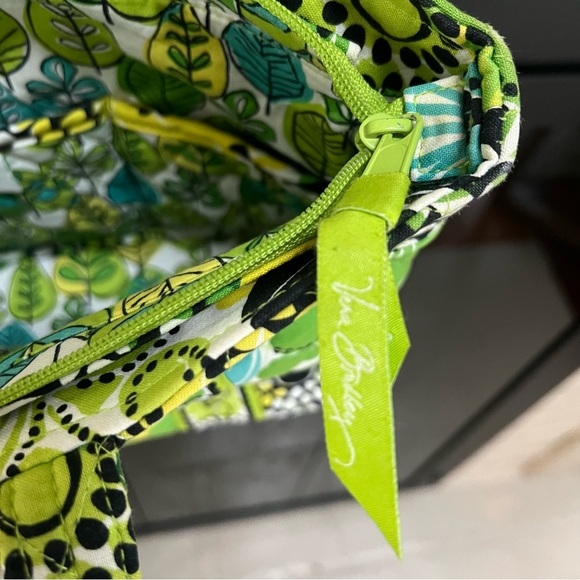 Vera Bradley Little Mandy Bag in Limes Up - Picture 4 of 5